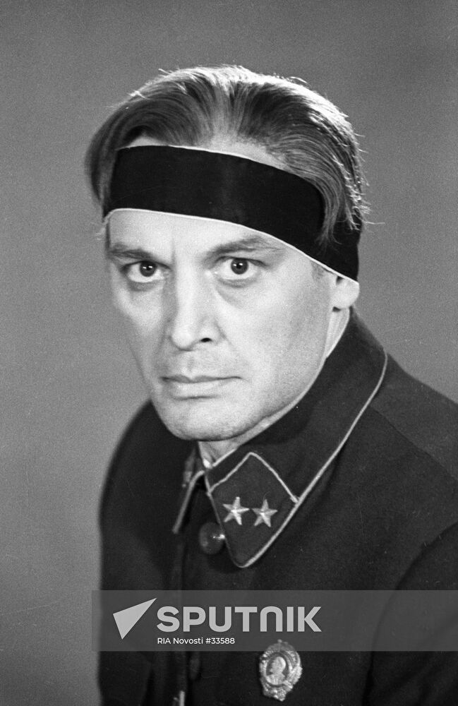 VASILY LANOVOI ALEXANDER KORNEICHUK PLAY "FRONT"