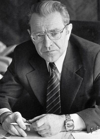 PROFESSOR NENASHEV