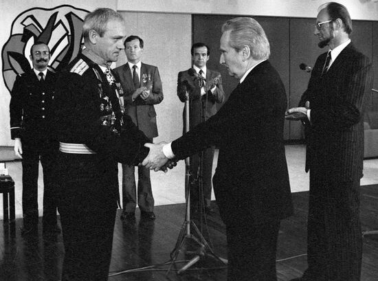 DZHANIBEKOV AWARD