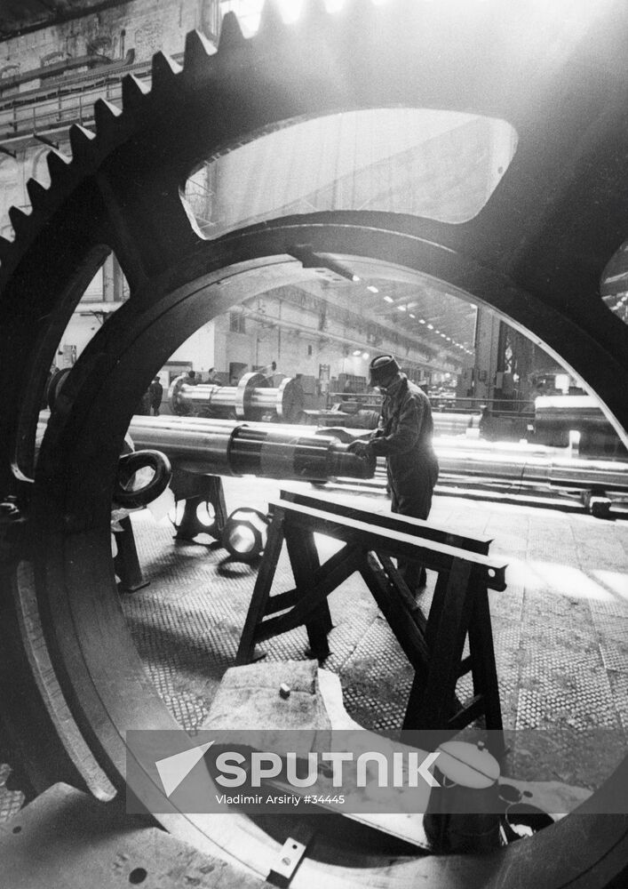 BALTIISK SHIPYARD EMPLOYEE