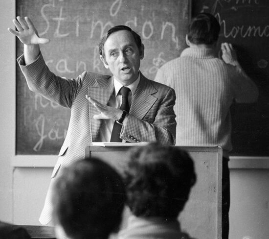 LECTURE PROFESSOR LECTERN