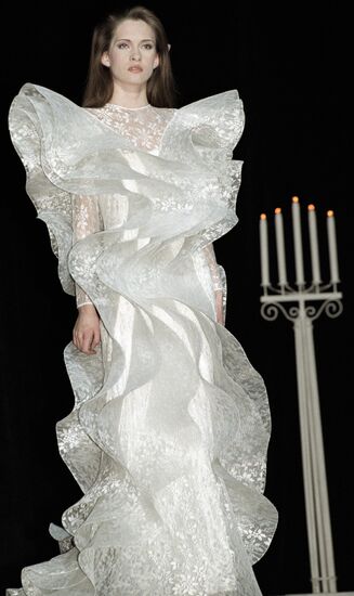 MODEL DRESS