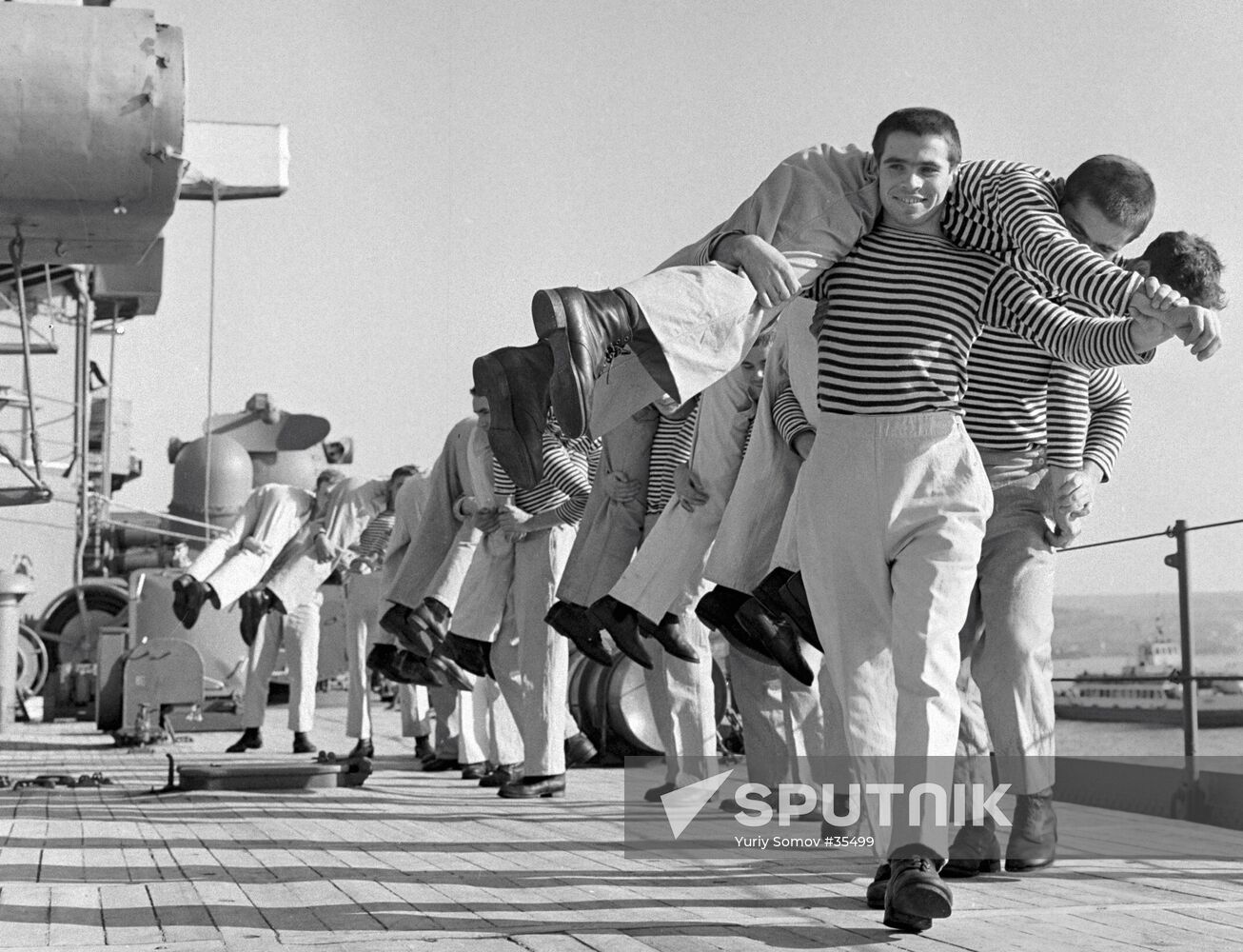 SEAMEN EXERCISES CRUISER MIKHAIL KUTUZOV