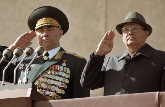 GORBACHEV YAZOV