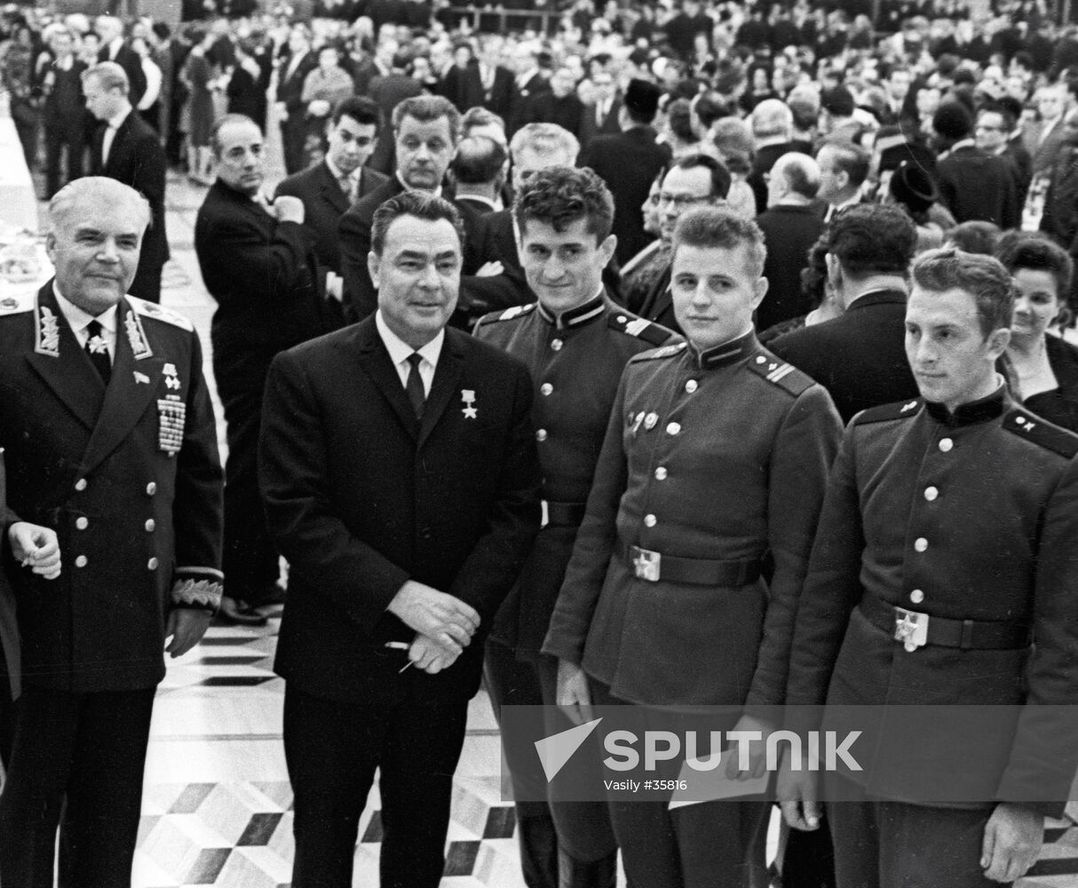 BREZHNEV MILITARY PARADE