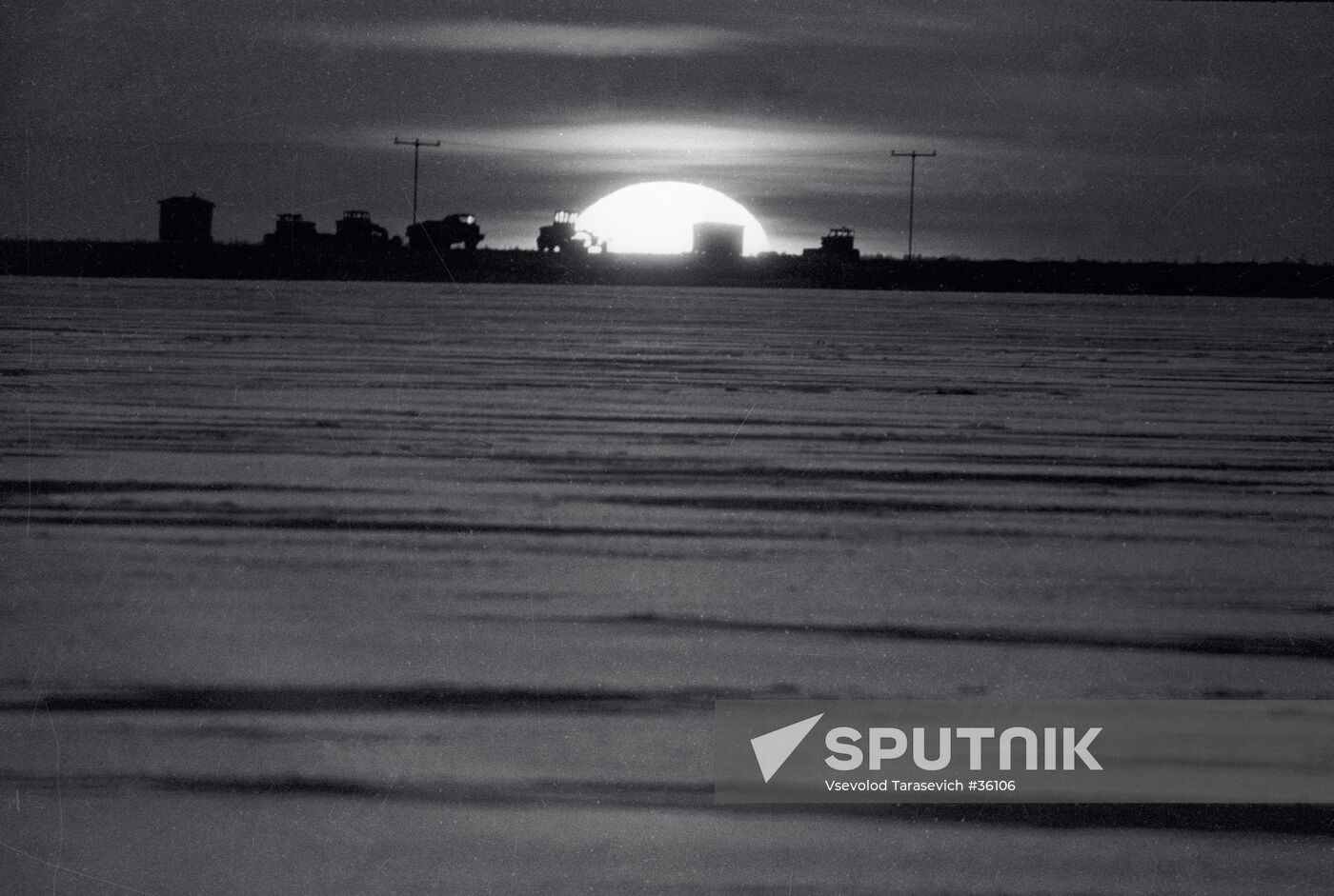 SAMOTLOR LAKE SUNSET