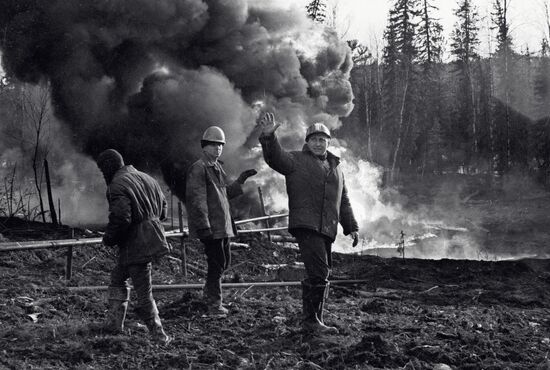 OIL SAMOTLOR OILERS
