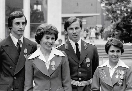 FIGURE SKATERS GORSHKOV PAKHOMOVA ZAITSEV RODNINA