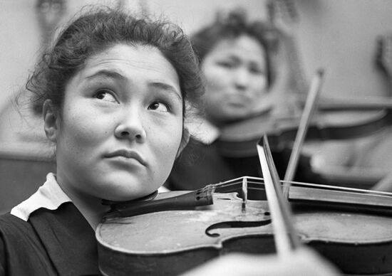VIOLIN PLAYERS COLLEGE