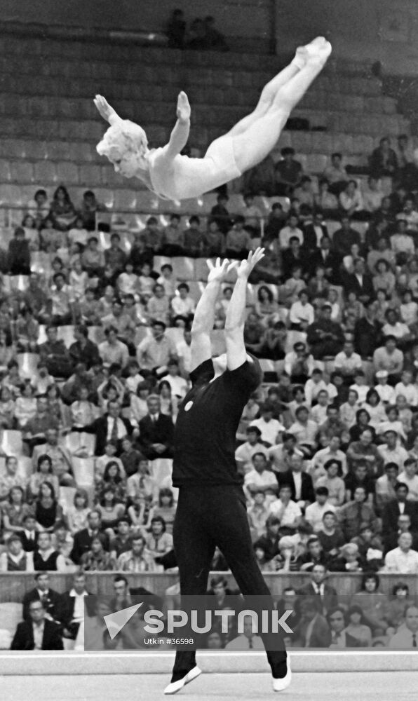 SAVELYEVS GYMNASTS 