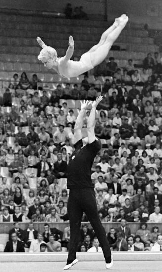 SAVELYEVS GYMNASTS 