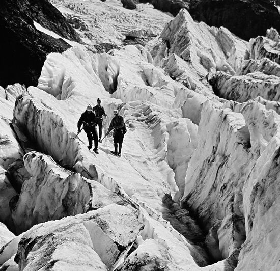 MOUTNAINEERS GLACIER ALIBEK