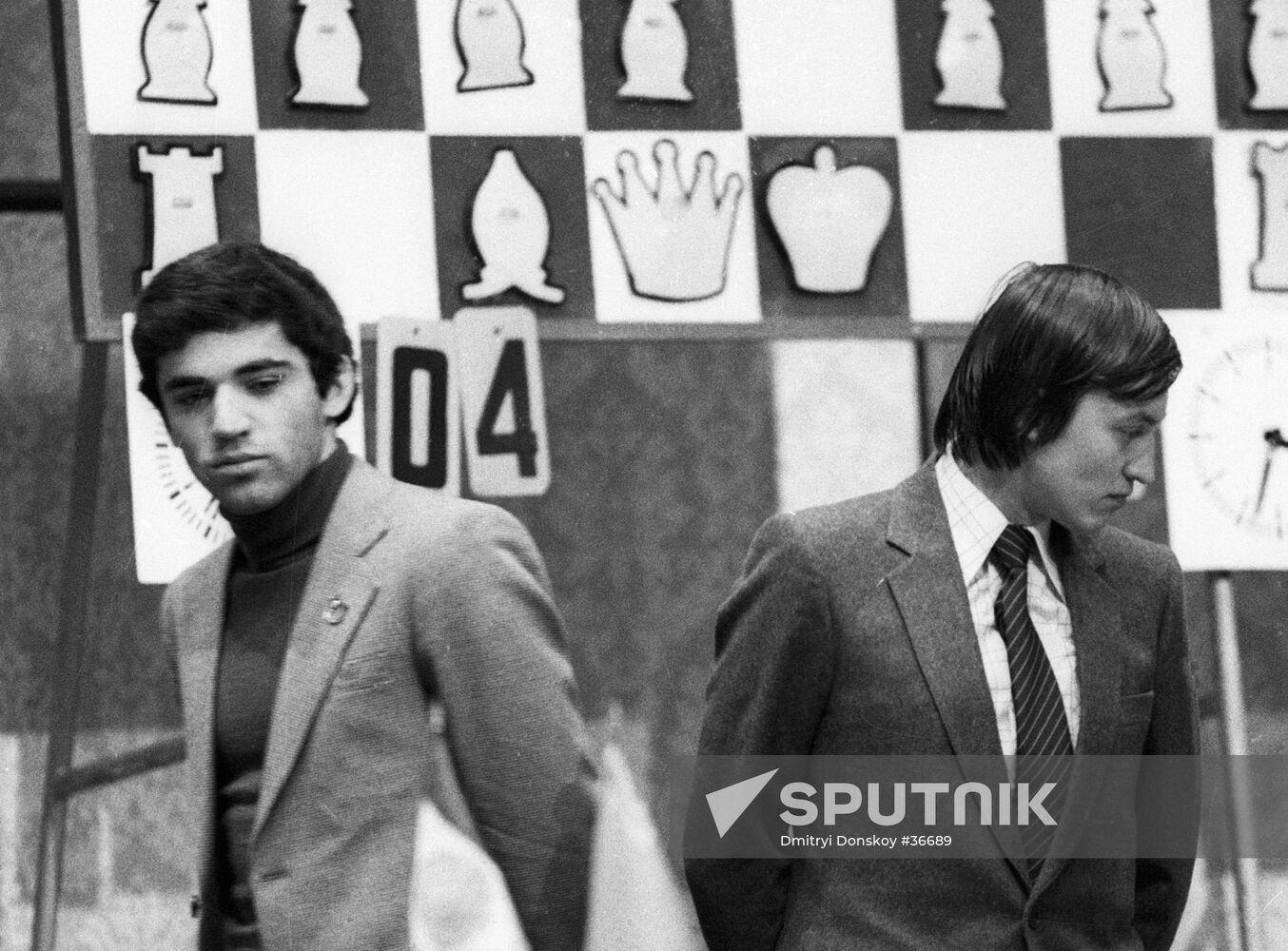 CHESS PLAYERS KARPOV KASPAROV