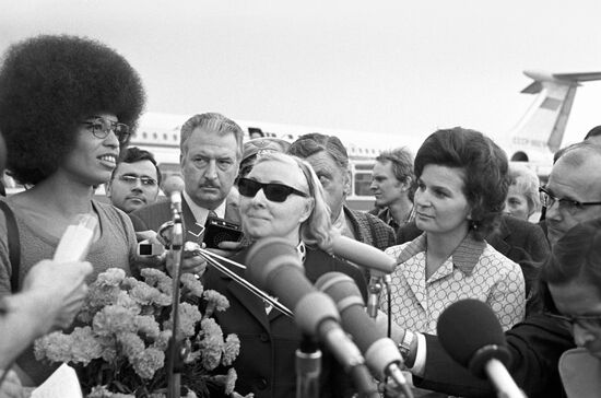 TERESHKOVA DAVIS MEETING