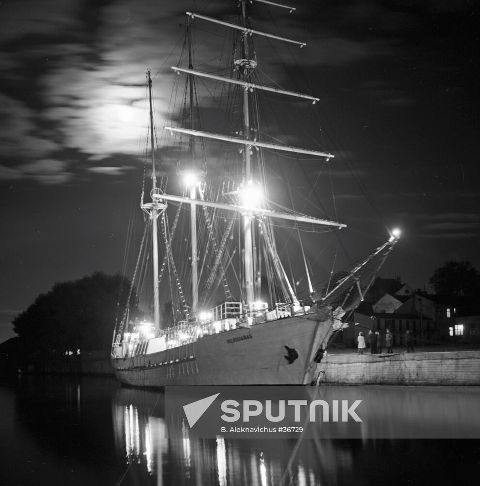 SAILING SHIP RESTAURANT KLAIPEDA