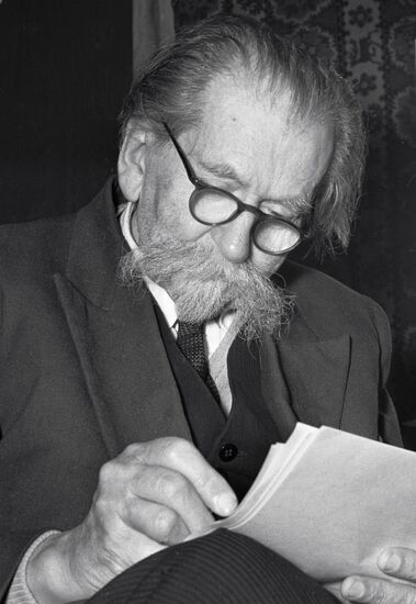 PROFESSOR SKRYABIN