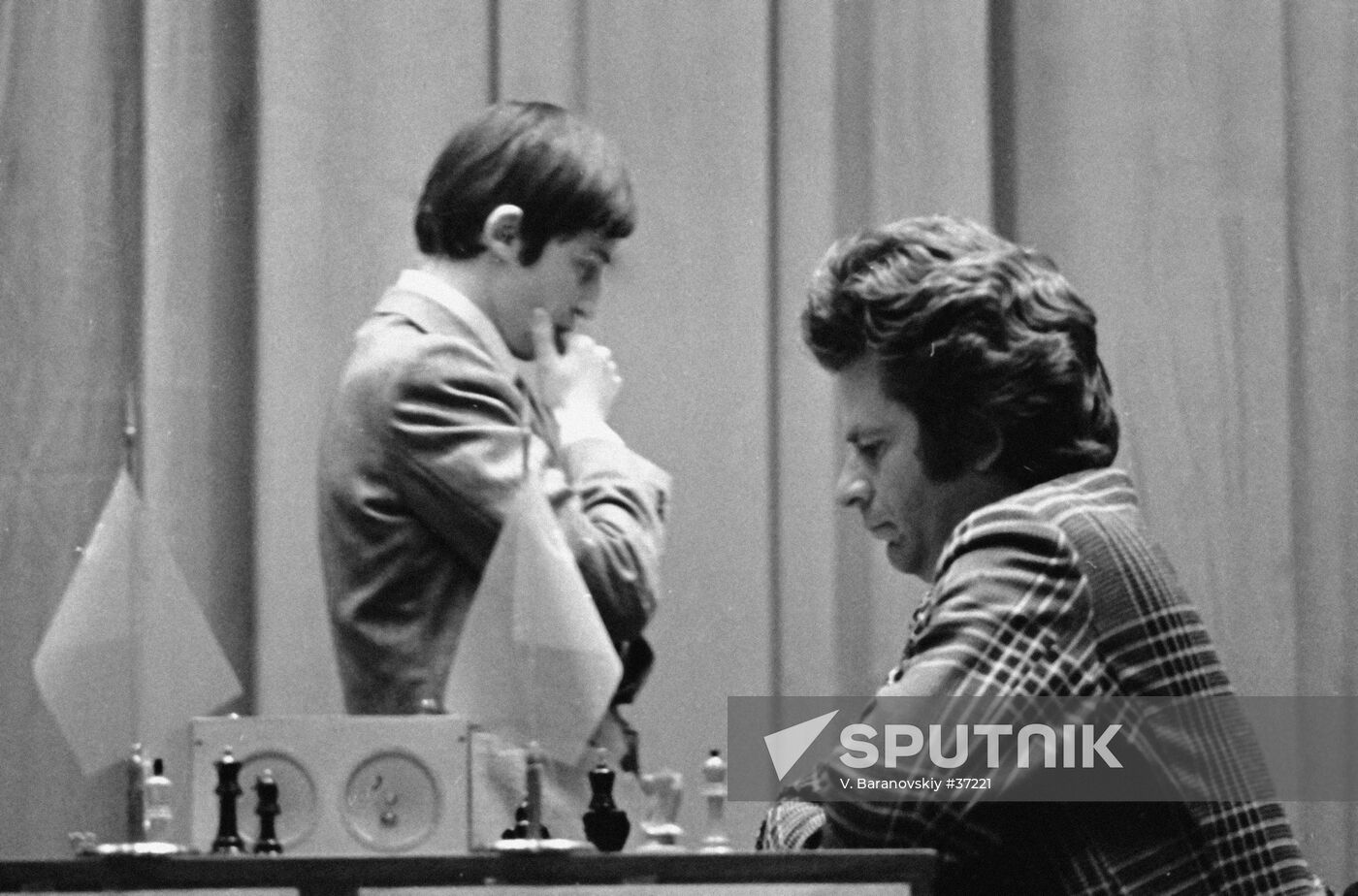 SPASSKY KARPOV