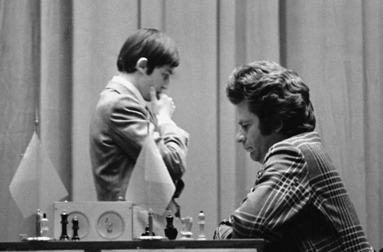 Happy 84th birthday to Boris Spassky, the 10th World Chess Champion! :  r/AnarchyChess