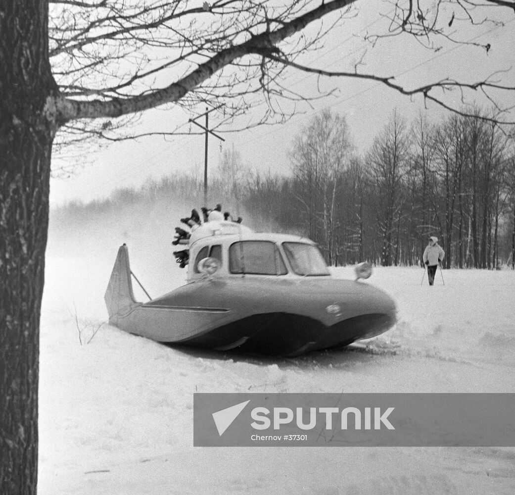 AMPHIBIOUS AEROSLEIGN