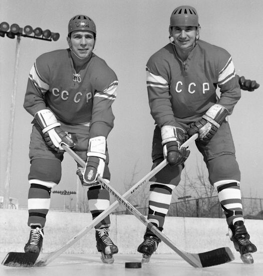 DAVYDOV KUZKIN HOCKEY