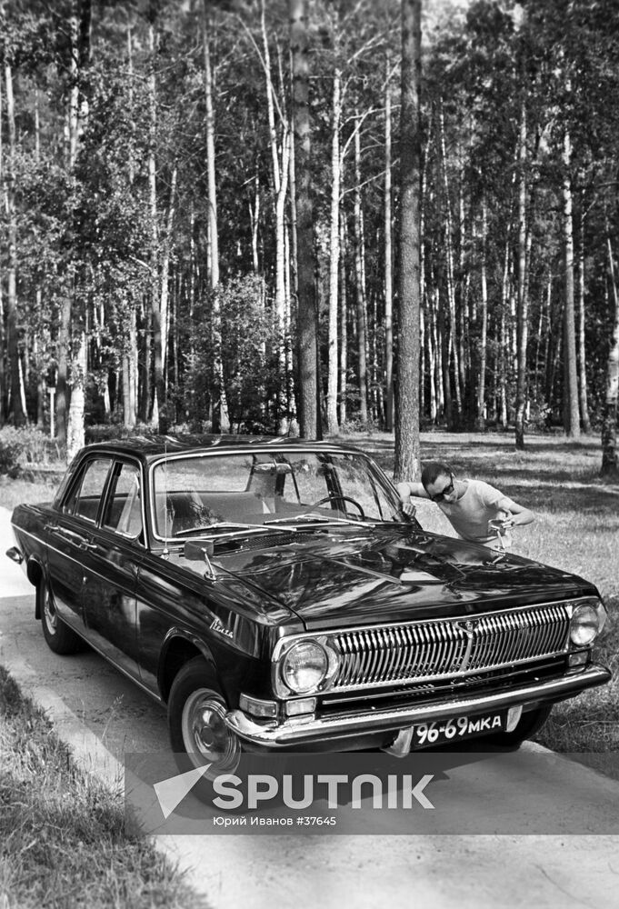 VOLGA GAZ-24