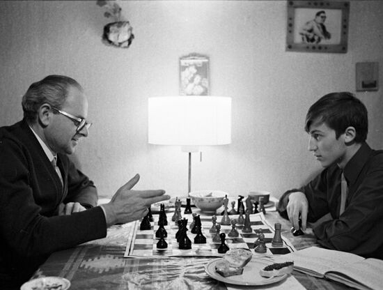 KARPOV FURMAN CHESS