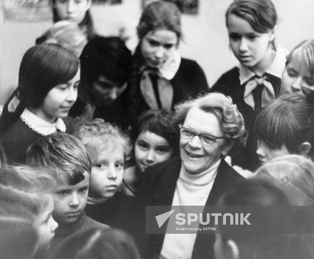 TATIANA PELTSER YOUNG PIONEERS