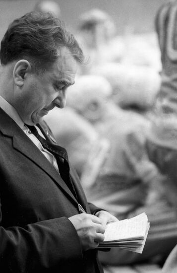 COACH TARASOV