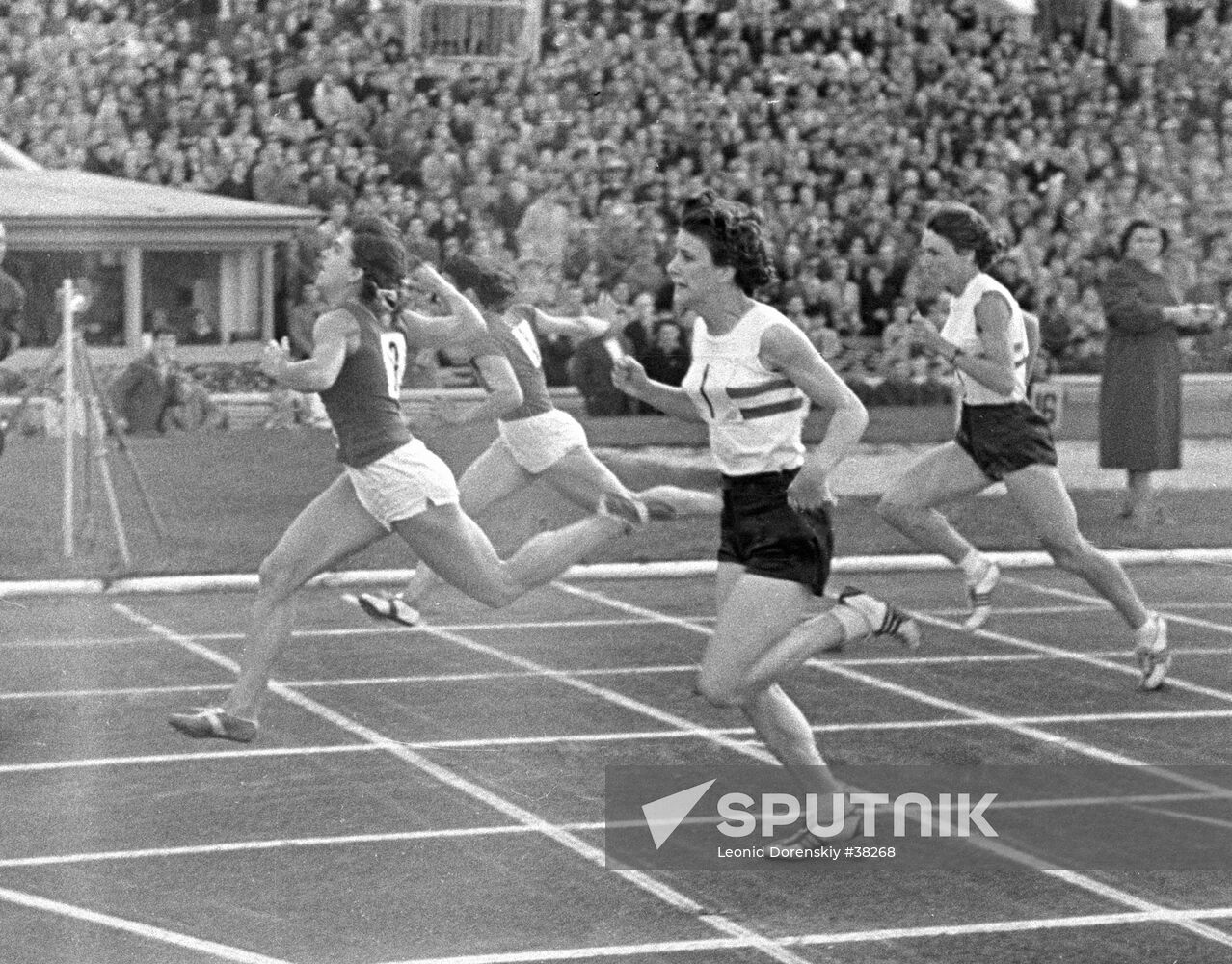 Galina Popova in action