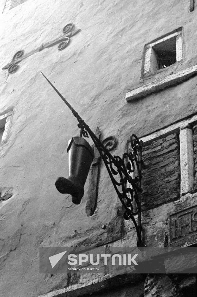 SHOEMAKER HOUSE TALLINN