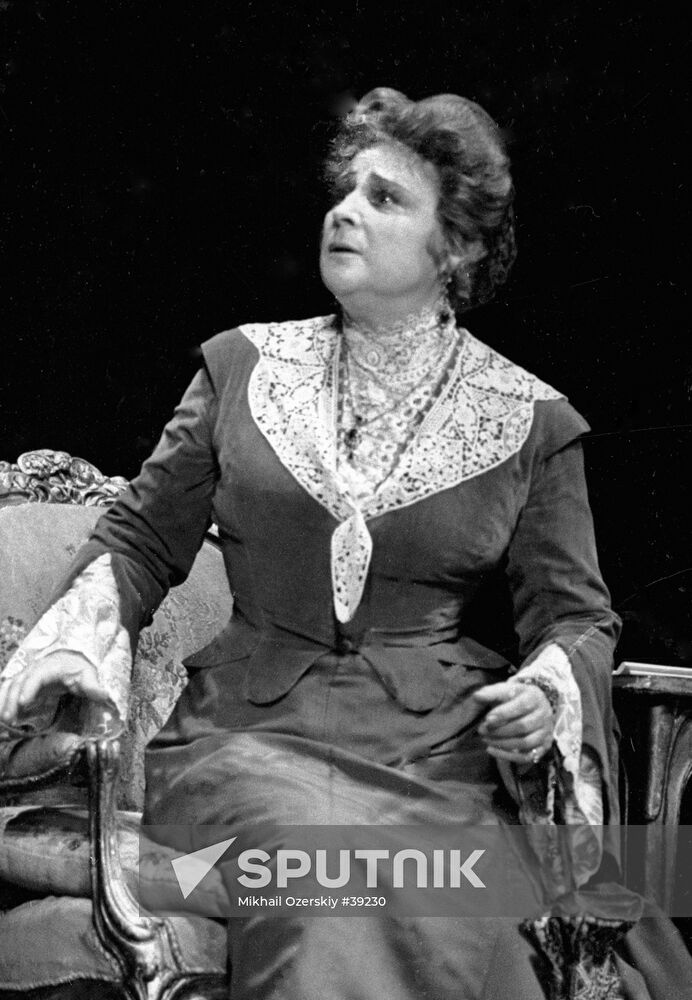 TARASOVA PLAY 'POSLEDNYAYA ZHERTVA'