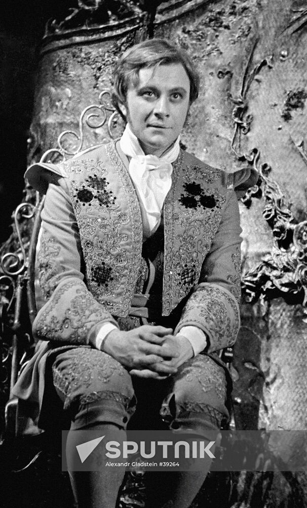 MIRONOV PLAY "THE MARRIAGE OF FIGARO"
