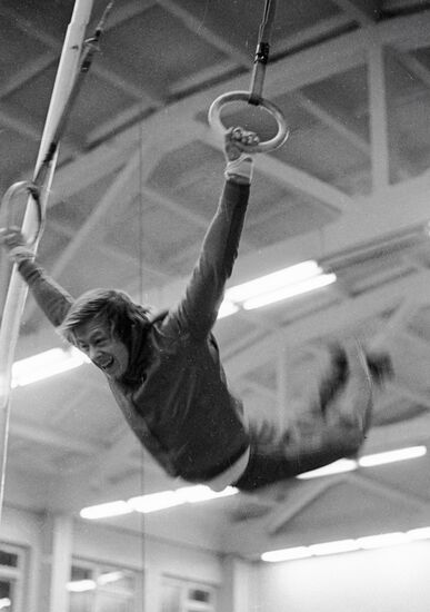 ANDRIANOV GYMNAST TRAINING SESSION
