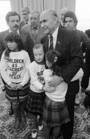 TOLKUNOV CHILDREN AS TEACHERS OF THE WORLD