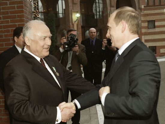 CHERNOMYRDIN PUTIN