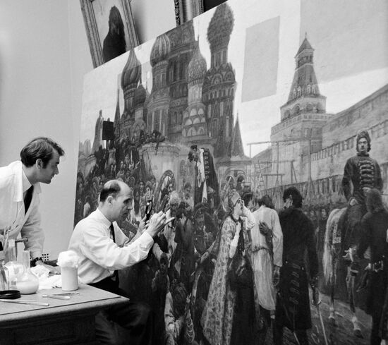 SURIKOV PAINTING THE MORNING OF THE STRELTSI'S EXECUTION RESTOR