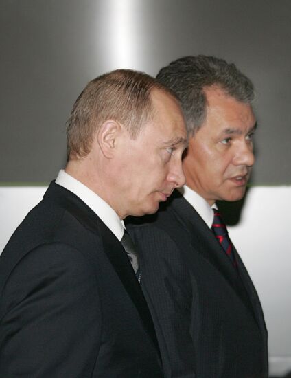 Vladimir Putin, Sergei Shoigu