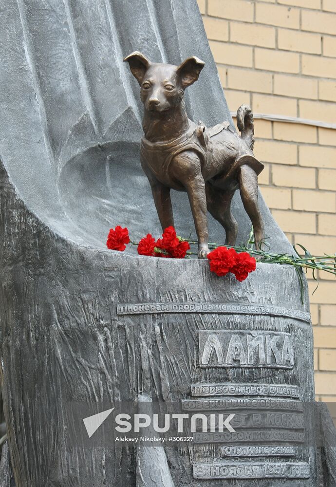 Unveiling monument to Laika dog in Moscow.