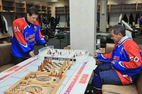 Sergei Shoigu and Alexander Zhukov