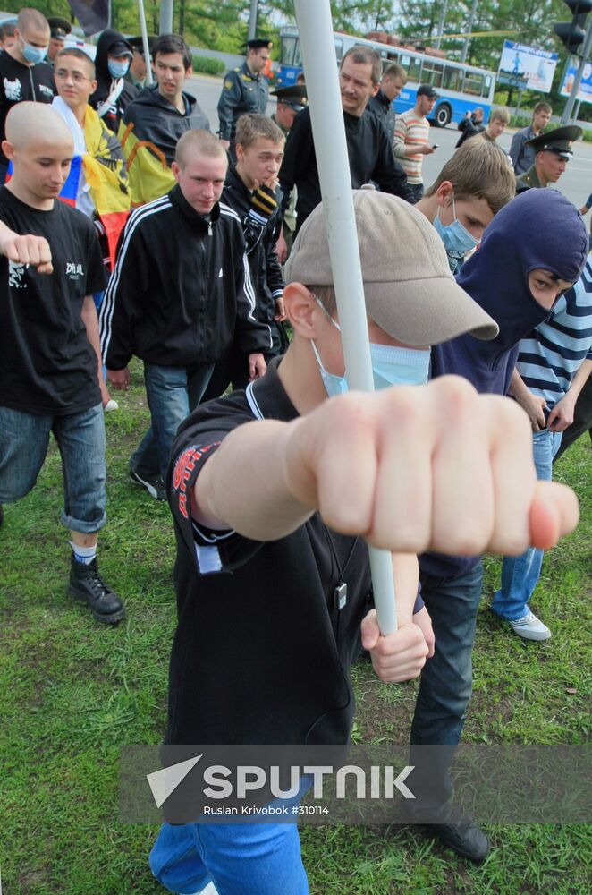 Russian nationalists march in Moscow