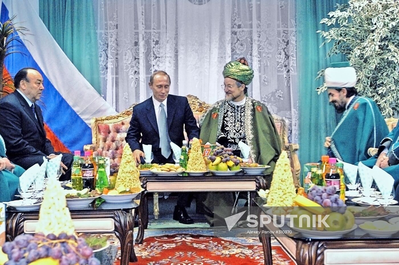 Vladimir Putin, Talgat Tadzhuddin and Murtaza Rakhimov