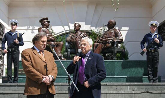 Monument to Josef Stalin, Winston Churchill and Franklin Roosevelt in Sochi