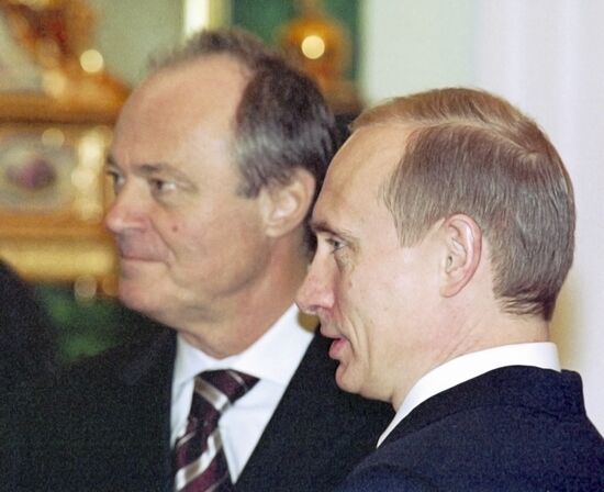 Vladimir Putin and Peter Medgyessy