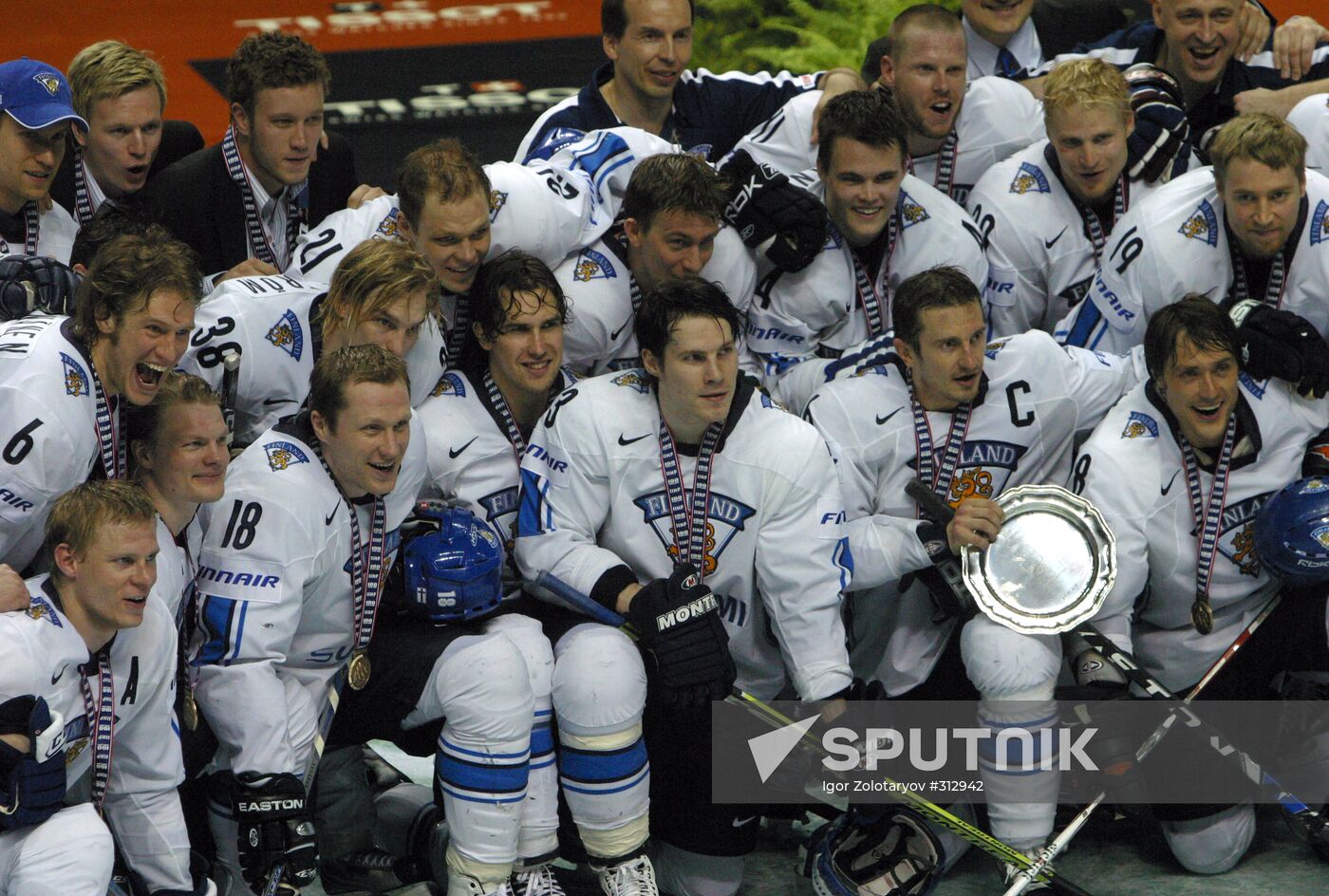 Ice Hockey World Championship, Finland-Sweden