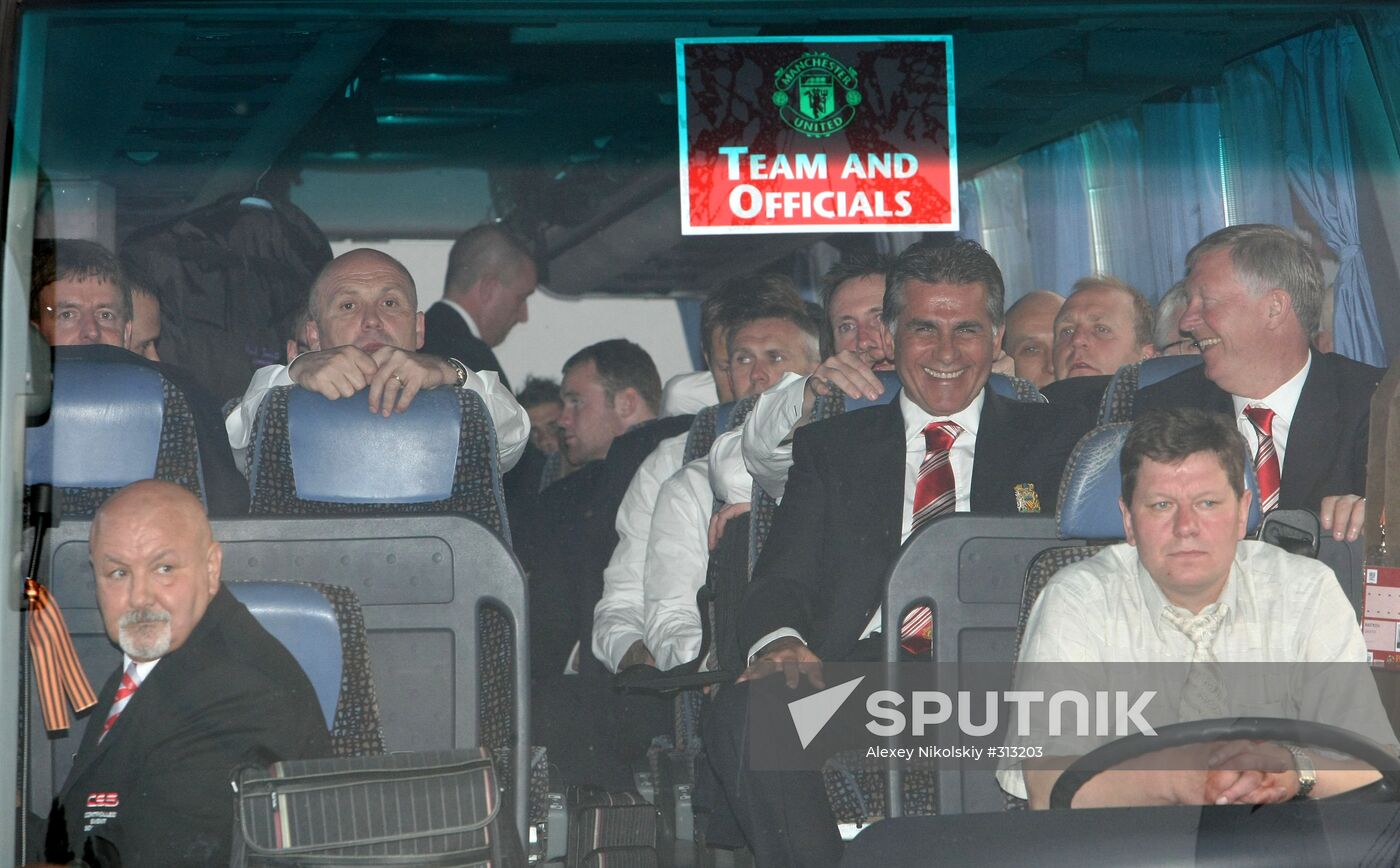 Manchester United arrives in Moscow