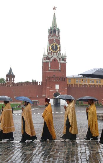 Religious procession in Moscow downtown