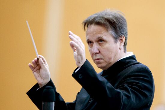 Nikolai Baskov sings at Arkhangelskoye Estate Museum