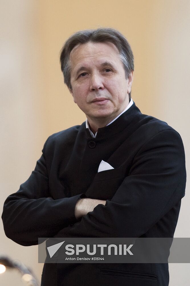 Nikolai Baskov sings at Arkhangelskoye Estate Museum