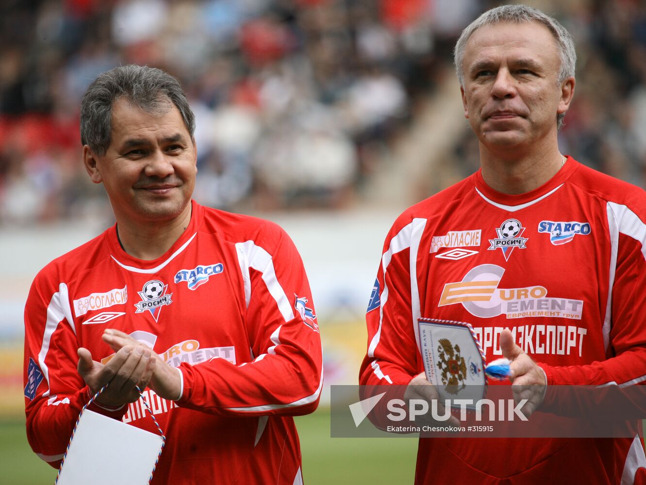 Politicians vs. actors in a football match