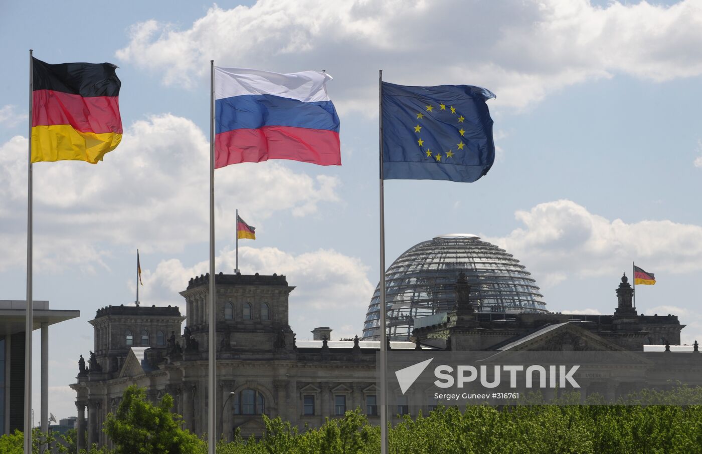 Flags of Germany, Russia and the EU